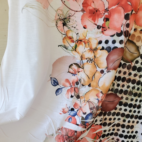 Decree Eclectic Orange Floral Polka-dot Graphic Printed Shark-bite Tunic Top - Picture 6 of 13